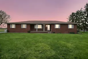 1402 Stoutsville Pike, Circleville, OH 43113 - Photo 1