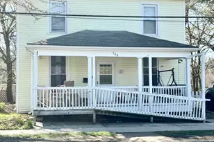 188 W Center St, London, OH 43140 - Photo 1