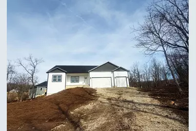 361 Sycamore Street, Utica, OH 43080 - Photo 1
