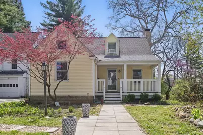 215 W Kenworth Road, Columbus, OH 43214 - Photo 1