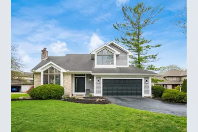 6765 Lakeside Circle E, Worthington, OH 43085 - Photo 1