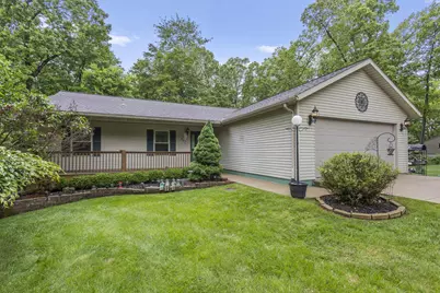 553 Floral Valley Drive W, Howard, OH 43028 - Photo 1