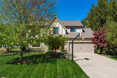 12385 Woodsfield Circle E, Pickerington, OH 43147 - Photo 1