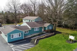 271 S Liberty St, Powell, OH 43065 - Photo 1