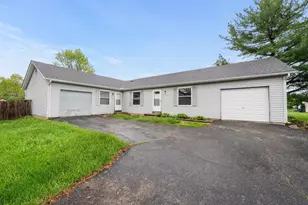 2512 Gantz Rd, Grove City, OH 43123 - Photo 1