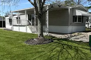 2870 Maysville Pike, Zanesville, OH 43701 - Photo 1