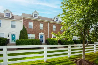 960 Hartford Village Boulevard, Columbus, OH 43228 - Photo 1