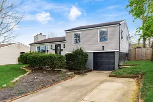 6737 Rocky Den Rd, Reynoldsburg, OH 43068 - Photo 1