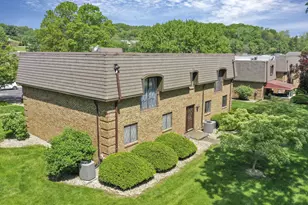 625 Country Club Dr, Newark, OH 43055 - Photo 1