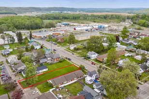 325 N 3rd St, Coshocton, OH 43812 - Photo 1