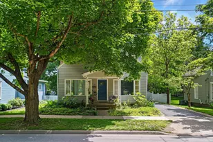 228 N Pearl St, Granville, OH 43023 - Photo 1