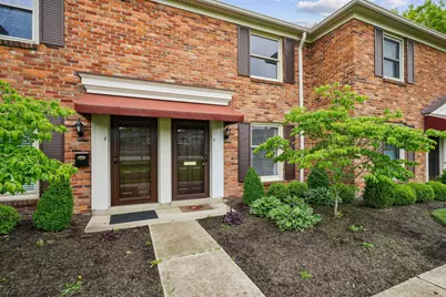 996 Chatham Lane #E, Columbus, OH 43221 - Photo 1