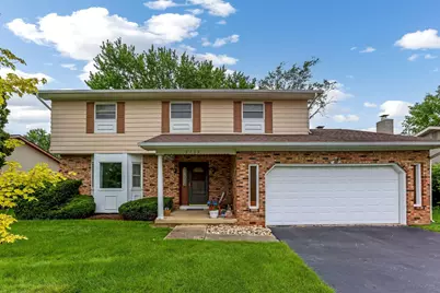 2752 Woodgrove Drive, Grove City, OH 43123 - Photo 1