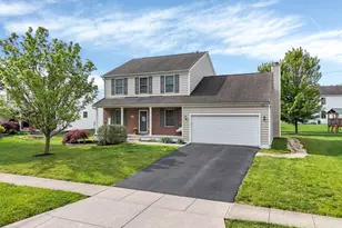 1614 Boxwood Dr, Lewis Center, OH 43035 - Photo 1