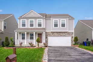 605 Kingshurst Dr, Blacklick, OH 43004 - Photo 1