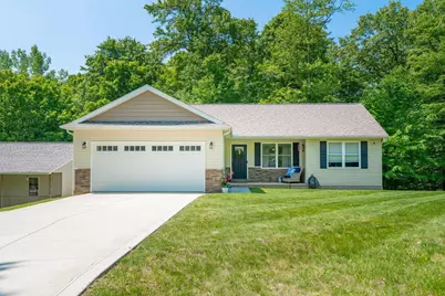 577 Floral Valley Drive W, Howard, OH 43028 - Photo 1