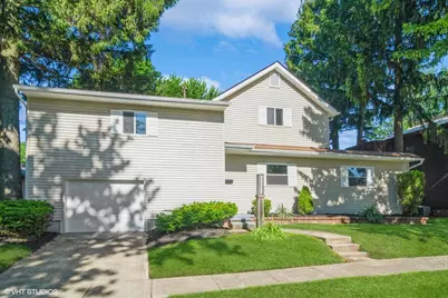 823 S Walnut Street, Bucyrus, OH 44820 - Photo 1