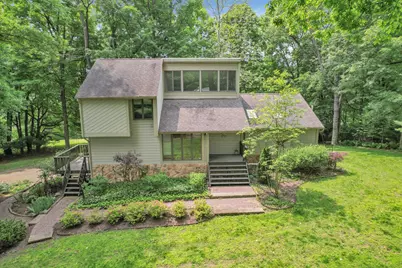 211 Pembroke Lane, Granville, OH 43023 - Photo 1