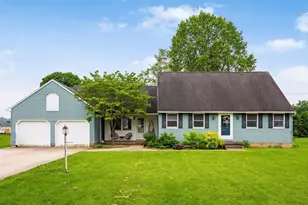 71 W 5th St, Frazeysburg, OH 43822 - Photo 1