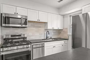 251 E Kossuth St, Columbus, OH 43206 - Photo 1