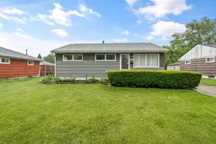 992 S Hague Ave, Columbus, OH 43204 - Photo 1