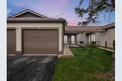 865 Westbury Lane S #12B, Columbus, OH 43228 - Photo 1