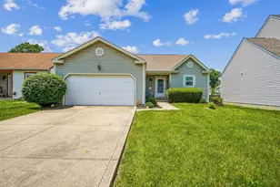 921 Harbinger Cir E, Columbus, OH 43213 - Photo 1