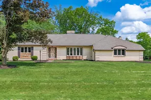 337 Naiche Ct, Columbus, OH 43213 - Photo 1