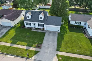 1029 Underwood S Dr, Marion, OH 43302 - Photo 1