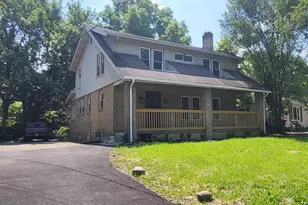 984 N Nelson Rd, Columbus, OH 43219 - Photo 1