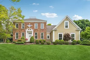 6150 Heritage Lakes Dr, Hilliard, OH 43026 - Photo 1