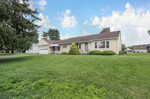 824 Colonial Dr, Heath, OH 43056 - Photo 1