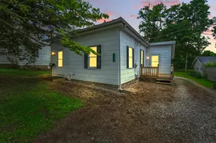 300 1/2 Calhoun St, Mount Vernon, OH 43050 - Photo 1