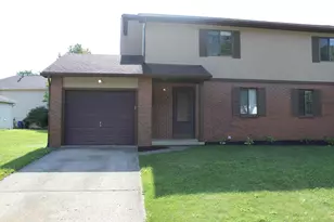 1800 Quarry Ridge Dr, Columbus, OH 43232 - Photo 1