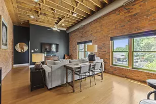 51 W Blenkner St, Columbus, OH 43215 - Photo 1