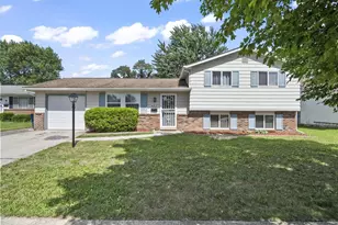 4810 Manitoba Rd, Columbus, OH 43229 - Photo 1