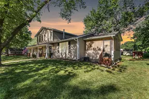 691 Heritage Blvd, Delaware, OH 43015 - Photo 1