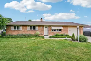 902 Brentford Dr, Columbus, OH 43220 - Photo 1