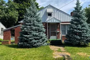 498 E Mark St, Marion, OH 43302 - Photo 1