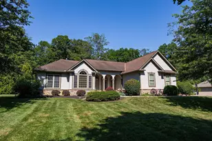 128 Zellers Ln, Pataskala, OH 43062 - Photo 1