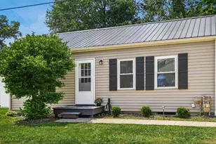 104 Sunset Dr, Hebron, OH 43025 - Photo 1