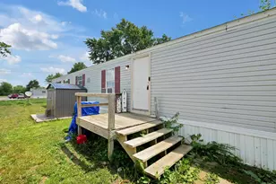 71 Biddle Blvd, Bloomingburg, OH 43106 - Photo 1