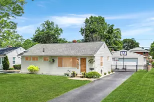 2232 Edgevale Rd, Upper Arlington, OH 43221 - Photo 1