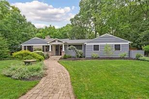 3974 Wynding Dr, Columbus, OH 43214 - Photo 1