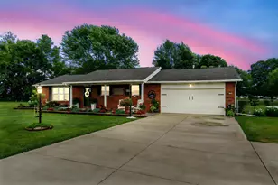 34 Edgewood Dr, Richwood, OH 43344 - Photo 1