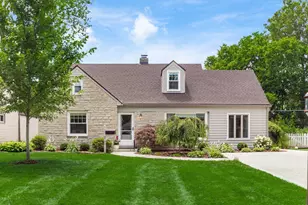 2309 Woodstock Rd, Upper Arlington, OH 43221 - Photo 1