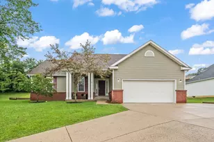 21 Ledgewood Dr, Chillicothe, OH 45601 - Photo 1