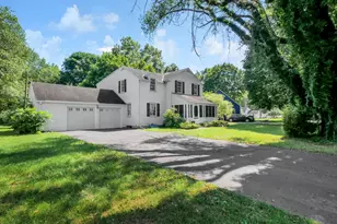 227 N Quentin Rd, Newark, OH 43055 - Photo 1