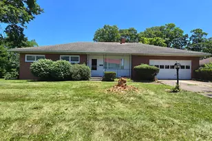 390 S Greenwood St, Marion, OH 43302 - Photo 1