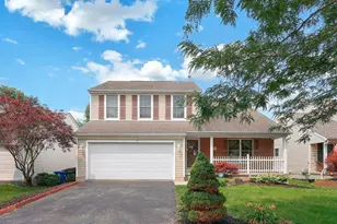 299 Iris Trail Dr, Galloway, OH 43119 - Photo 1